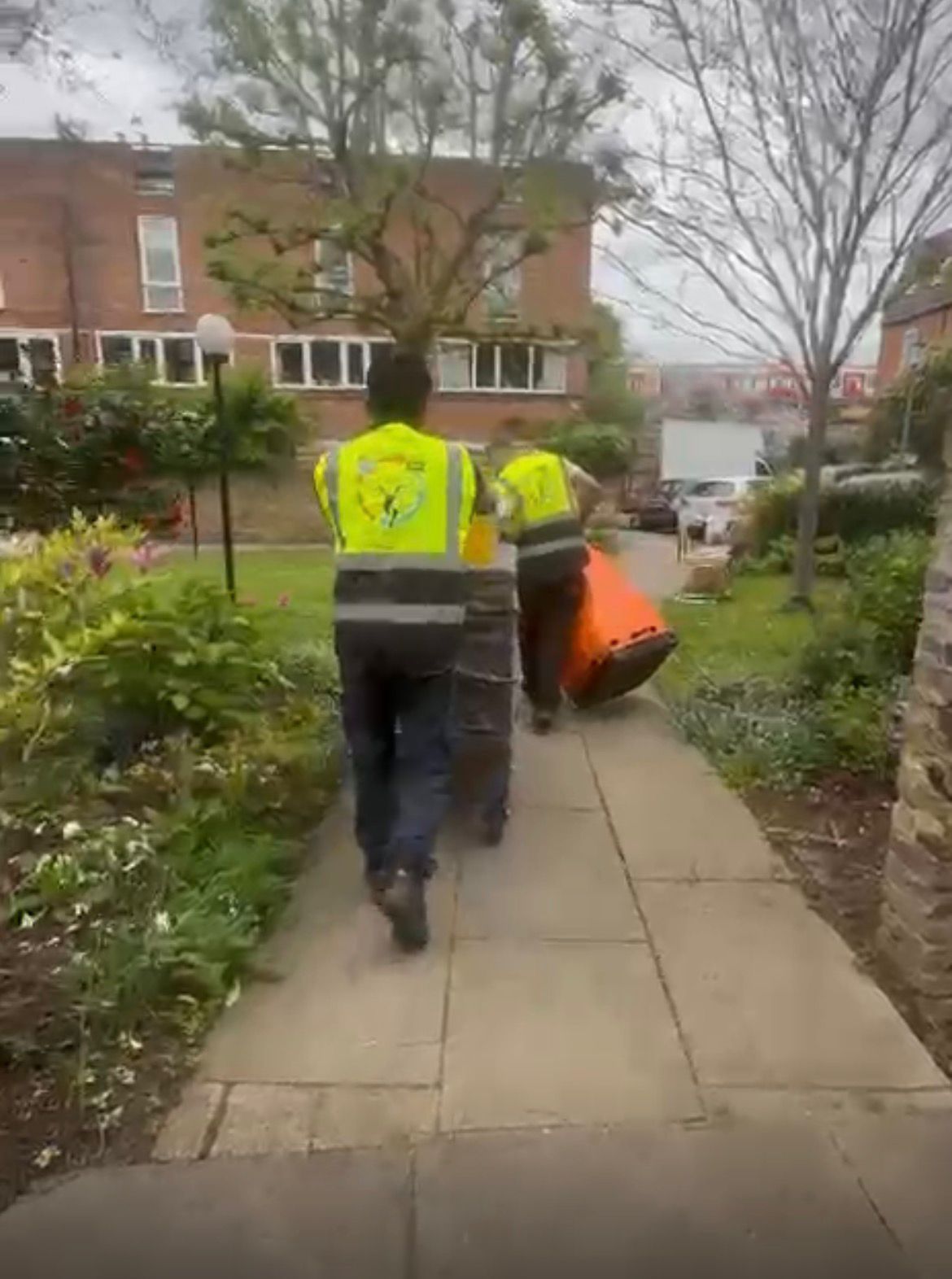 J&B Fast Movers Image 5